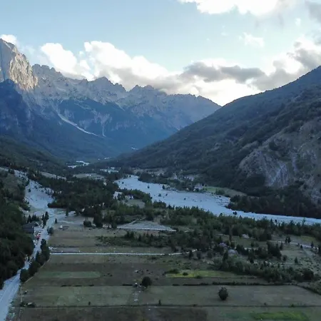 Bujtina Albjoni * Valbona