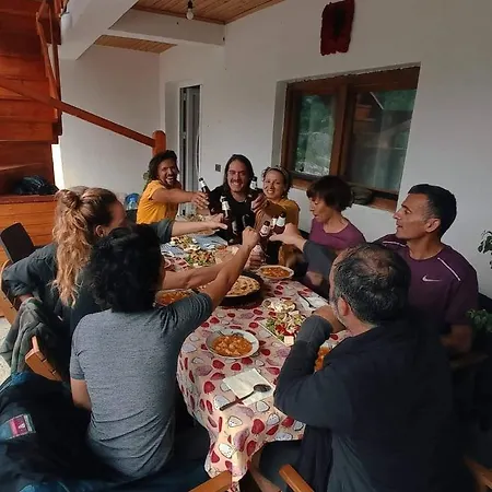 Bujtina Albjoni Гостевой дом 3*