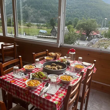 Bujtina Albjoni Гостевой дом 3*