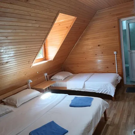 Bujtina Albjoni Gæstehus 3*